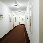 Отель & Gaestehaus Hesse Квикборн