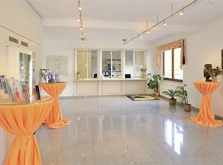 & Gaestehaus Hesse מלון קוויקבורן