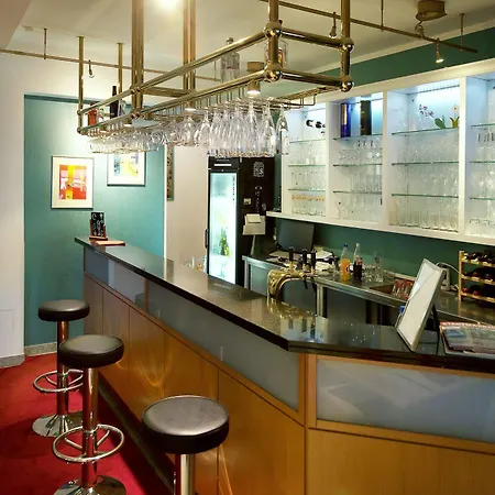 & Gaestehaus Hesse מלון 3*